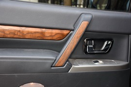 2019款三菱帕杰罗