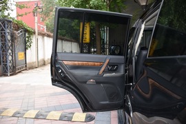 2019款三菱帕杰罗