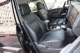 2019款三菱帕杰罗