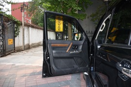 2019款三菱帕杰罗