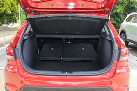 2017款东风悦达起亚