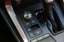 2018款雷克萨斯NX200