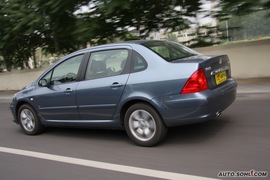 2009款标致307三厢24小时试驾