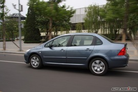 2009款标致307三厢24小时试驾