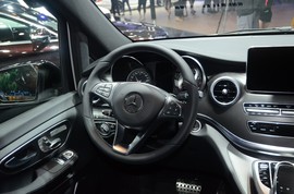 奔驰V260