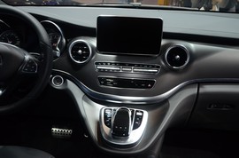 奔驰V260