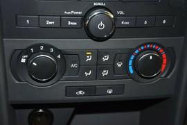 2013款雪佛兰景程1.8L手动SL致真版