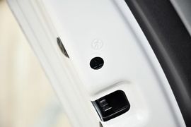 2013款斯柯达昕锐1.4L手动智选型