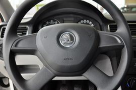 2013款斯柯达昕锐1.4L手动智选型
