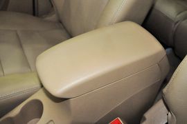 2012款奇瑞瑞虎精英版1.6DVVT