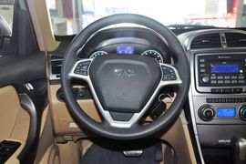 2012款奇瑞瑞虎精英版1.6DVVT