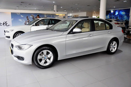 2014款宝马320i时尚型