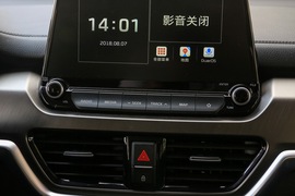 2018款起亚智跑