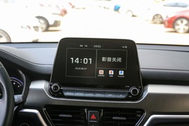 2018款起亚智跑