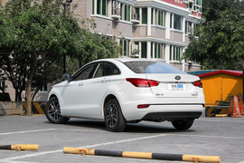 2019款奔腾B50