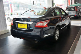 2013款日产天籁2.0L