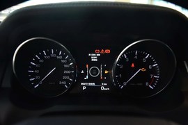 2014款路虎揽胜极光2.0T