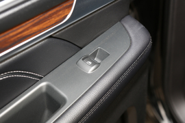 2018款福特探险者