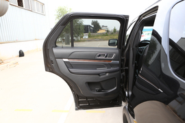 2018款福特探险者