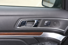 2018款福特探险者