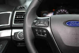 2018款福特探险者