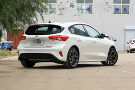 2019款福特福克斯