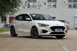 2019款福特福克斯