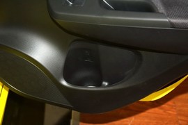 2014款铃木速翼特1.6L手动豪华版