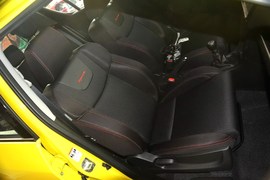 2014款铃木速翼特1.6L手动豪华版
