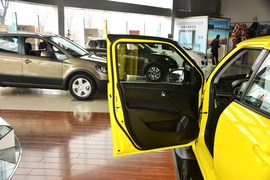 2014款铃木速翼特1.6L手动豪华版