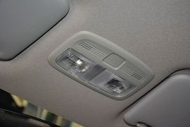 2014款铃木速翼特1.6L手动豪华版