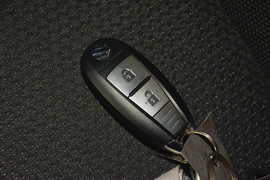 2014款铃木速翼特1.6L手动豪华版