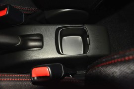 2014款铃木速翼特1.6L手动豪华版