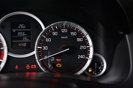 2014款铃木速翼特1.6L手动豪华版