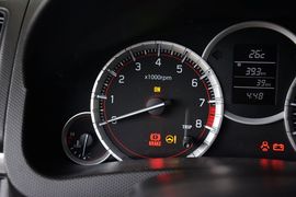 2014款铃木速翼特1.6L手动豪华版