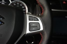 2014款铃木速翼特1.6L手动豪华版