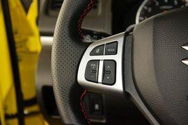 2014款铃木速翼特1.6L手动豪华版