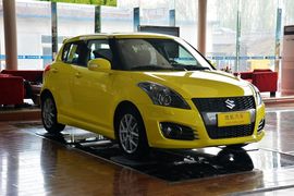 2014款铃木速翼特1.6L手动豪华版