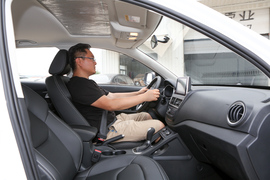   2018款奔腾X40 网红版 1.6L 自动豪华型