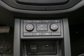   2018款奔腾X40 网红版 1.6L 自动豪华型