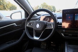 2019款比亚迪秦DM