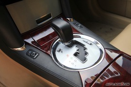2009款丰田锐志2.5V试驾