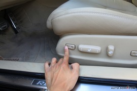 2009款丰田锐志2.5V试驾