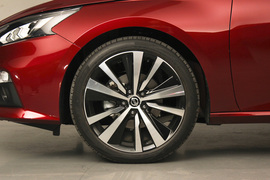 2019款日产天籁ALTIMA