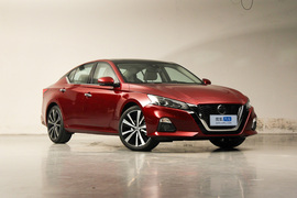 2019款日产天籁ALTIMA