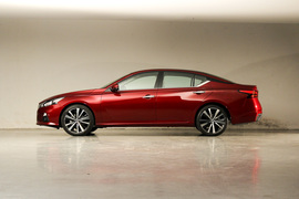2019款日产天籁ALTIMA