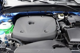   2019款沃尔沃XC40 T4四驱 子夜亚马逊蓝