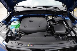   2019款沃尔沃XC40 T4四驱 子夜亚马逊蓝
