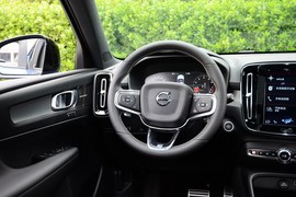   2019款沃尔沃XC40 T4四驱 子夜亚马逊蓝