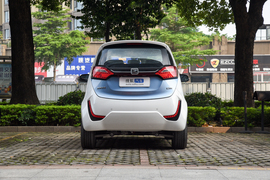 2018款众泰E200
